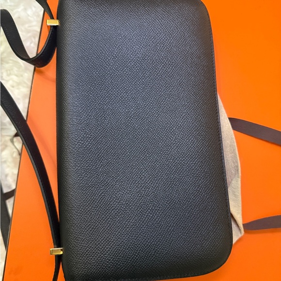Brand New Hermes Constance Elan Purse Bag Black 
Stamp Date: 2025 - Picture 7 of 10